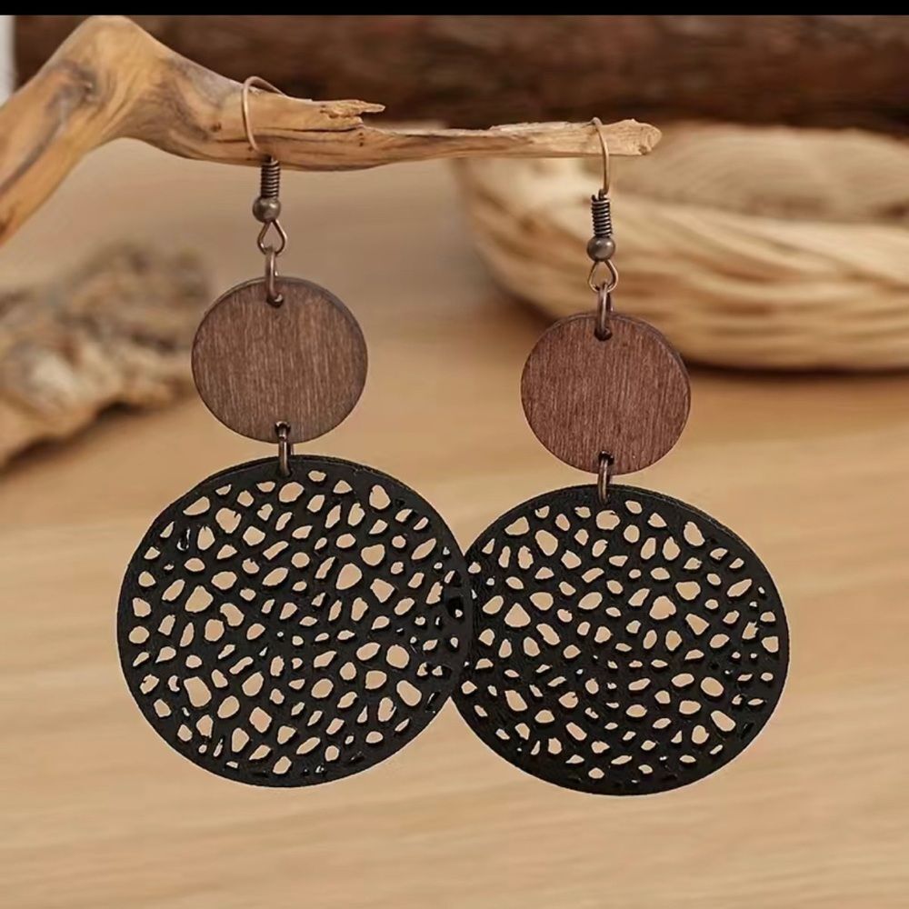 Chic Black and Brown Dangle Earrings